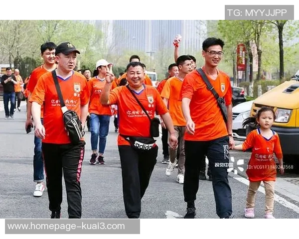 恒丰与上港球迷激情对决共同见证足球魅力与团队精神的碰撞